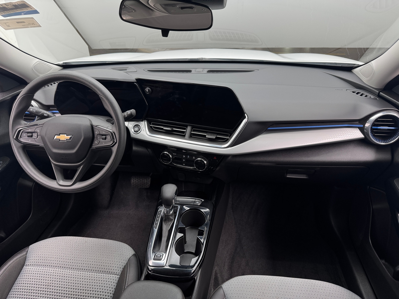 Thumbnail: 2025 Chevrolet Trax - 3