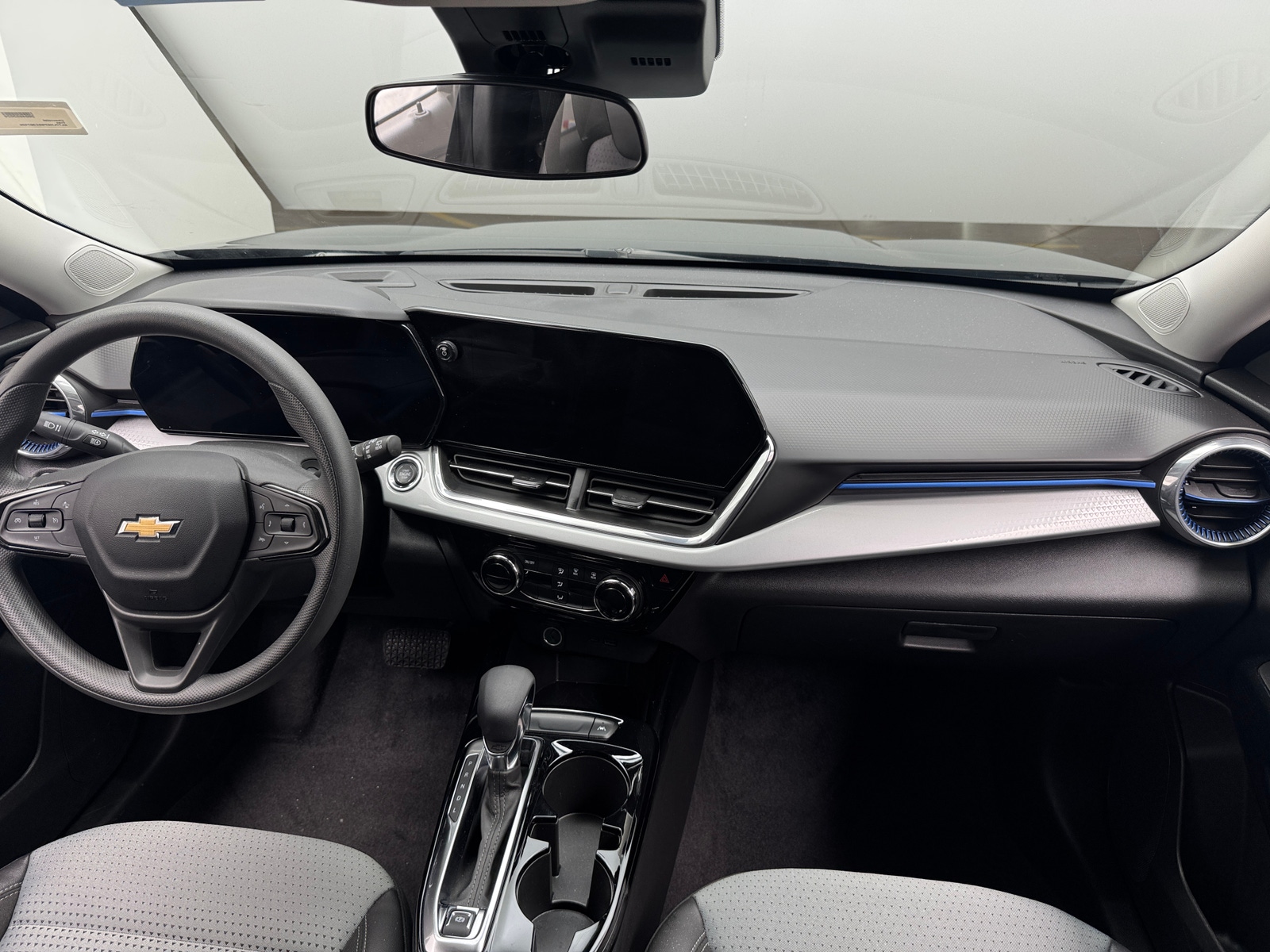 Thumbnail: 2025 Chevrolet Trax - 3