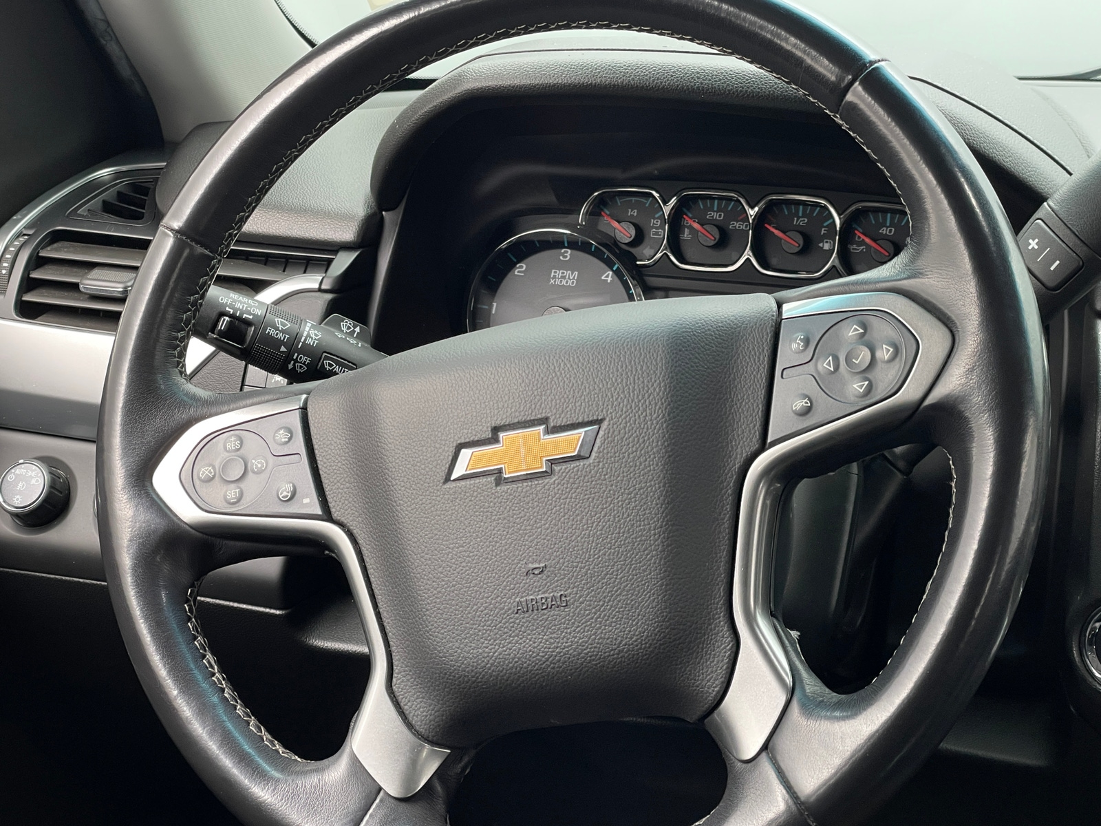 Thumbnail: 2020 Chevrolet Suburban - 4