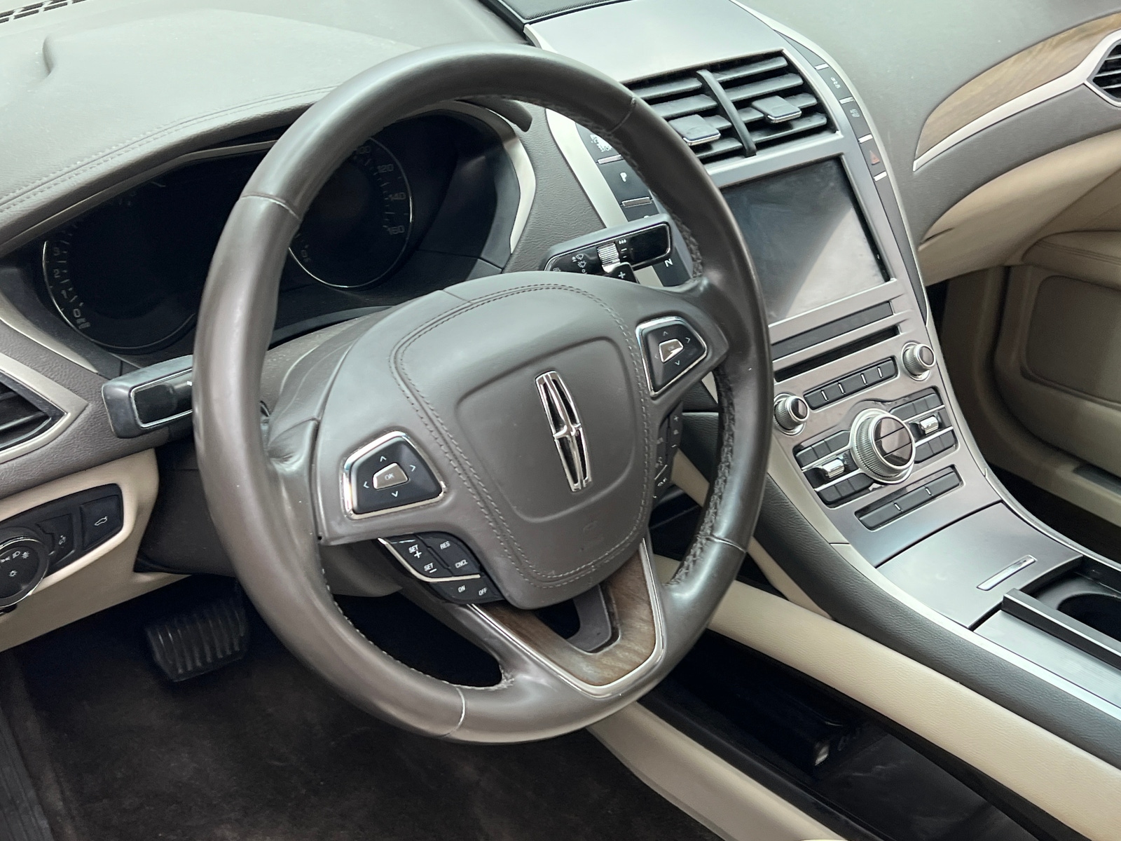 Thumbnail: 2018 Lincoln MKZ - 4