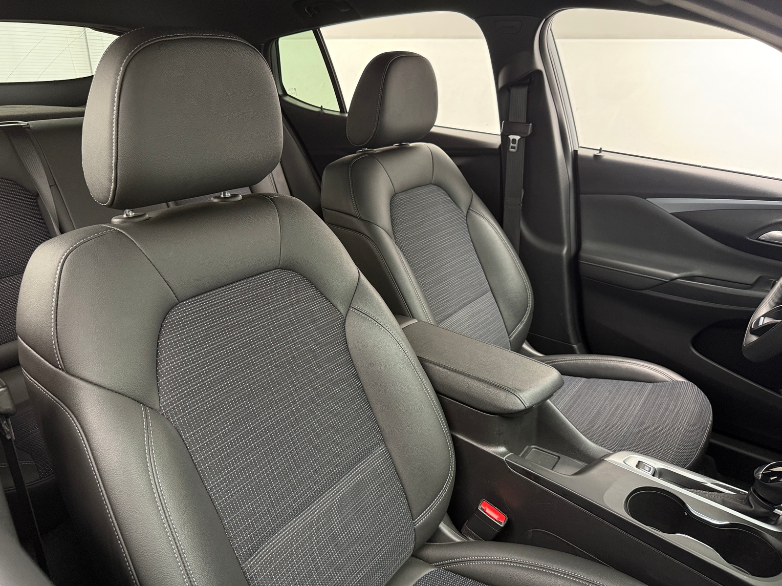 Thumbnail: 2025 Buick Envista - 2