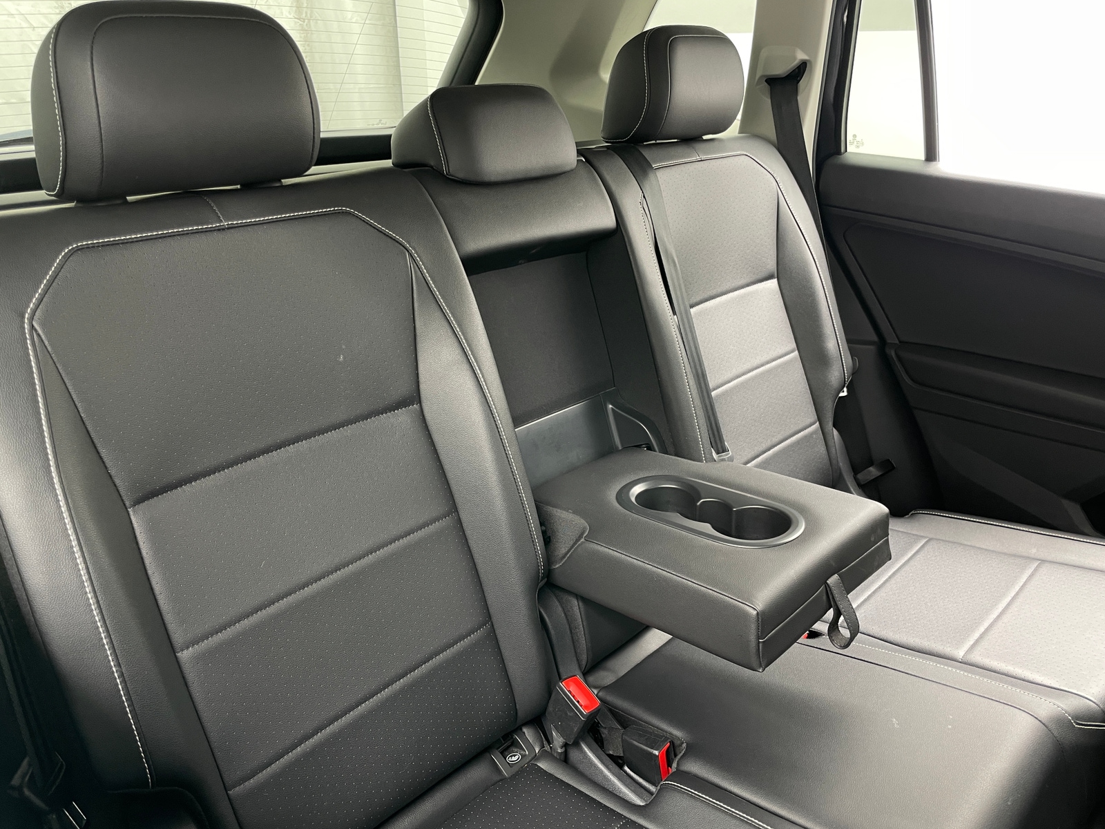 Thumbnail: 2021 Volkswagen Tiguan - 5