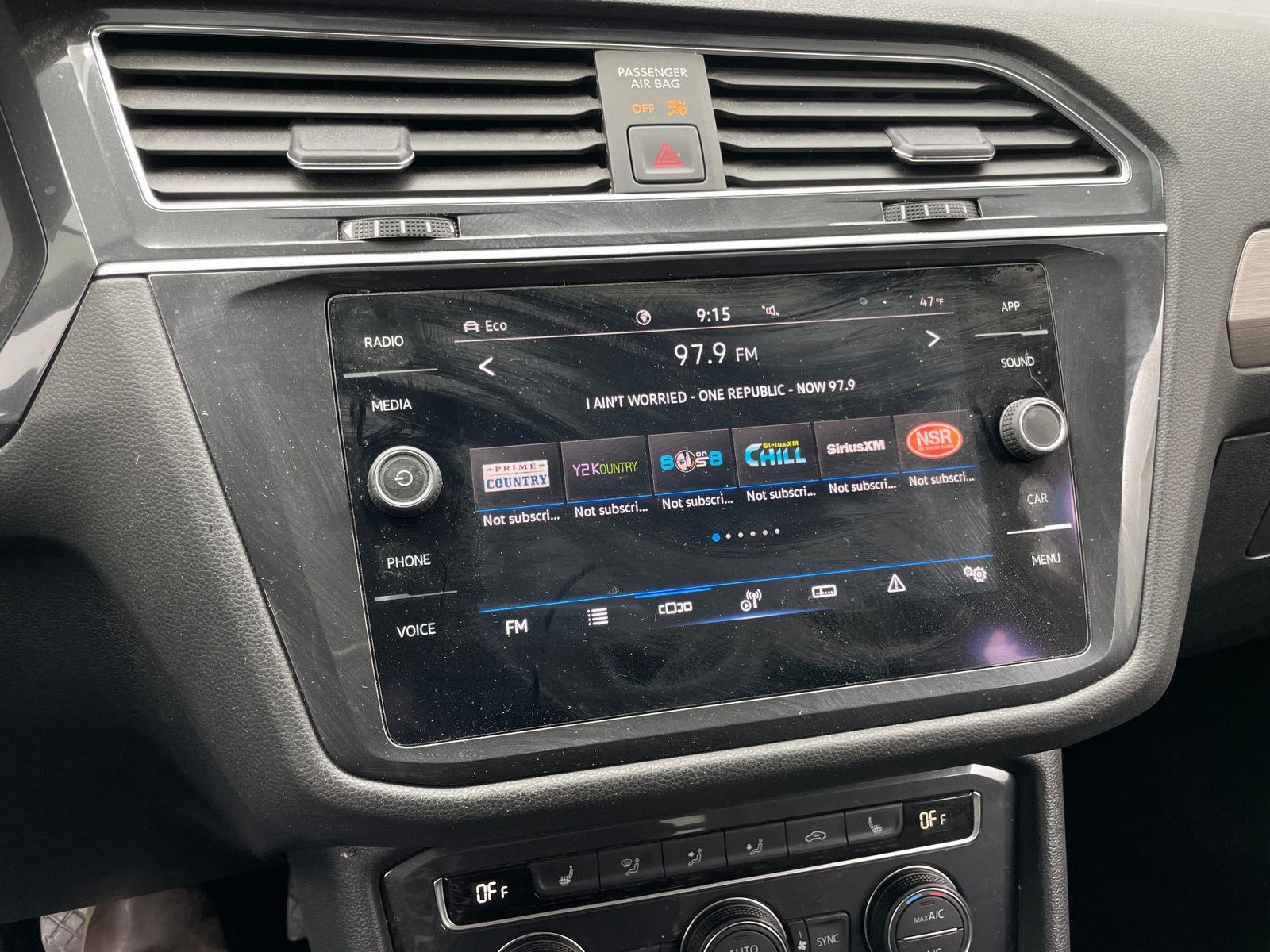 Thumbnail: 2021 Volkswagen Tiguan - 3