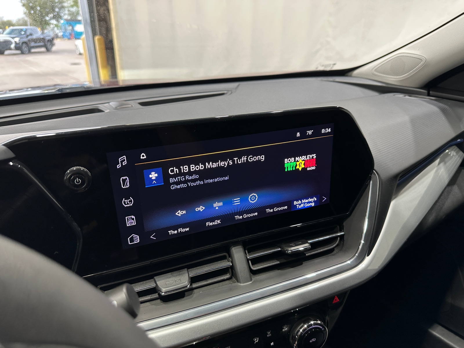 Thumbnail: 2025 Chevrolet Trax - 4