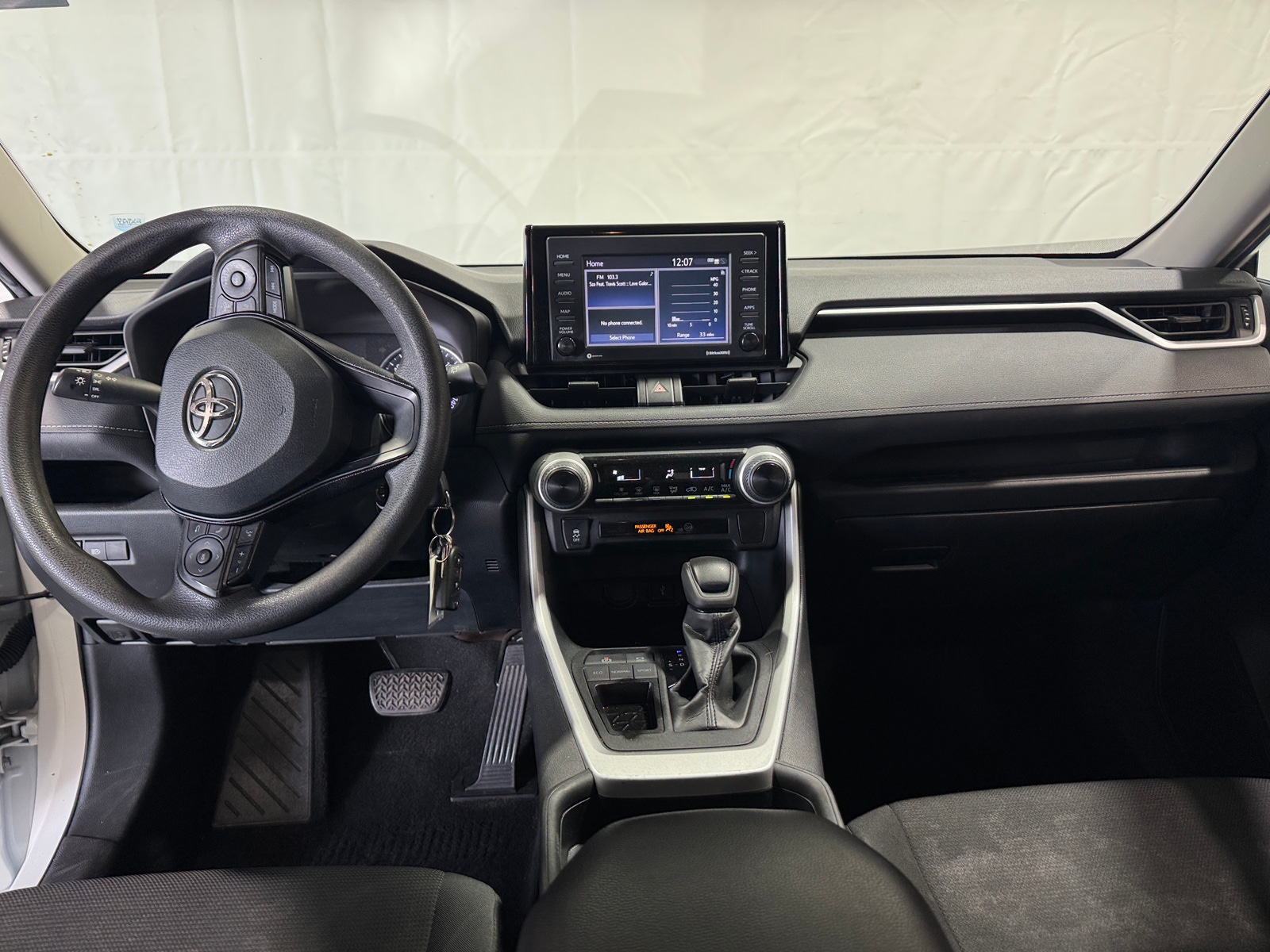 Thumbnail: 2020 Toyota RAV4 - 3