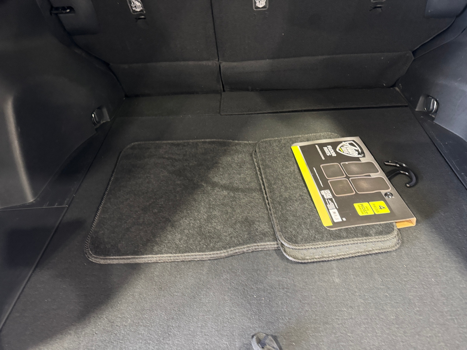 Thumbnail: 2020 Toyota RAV4 - 7