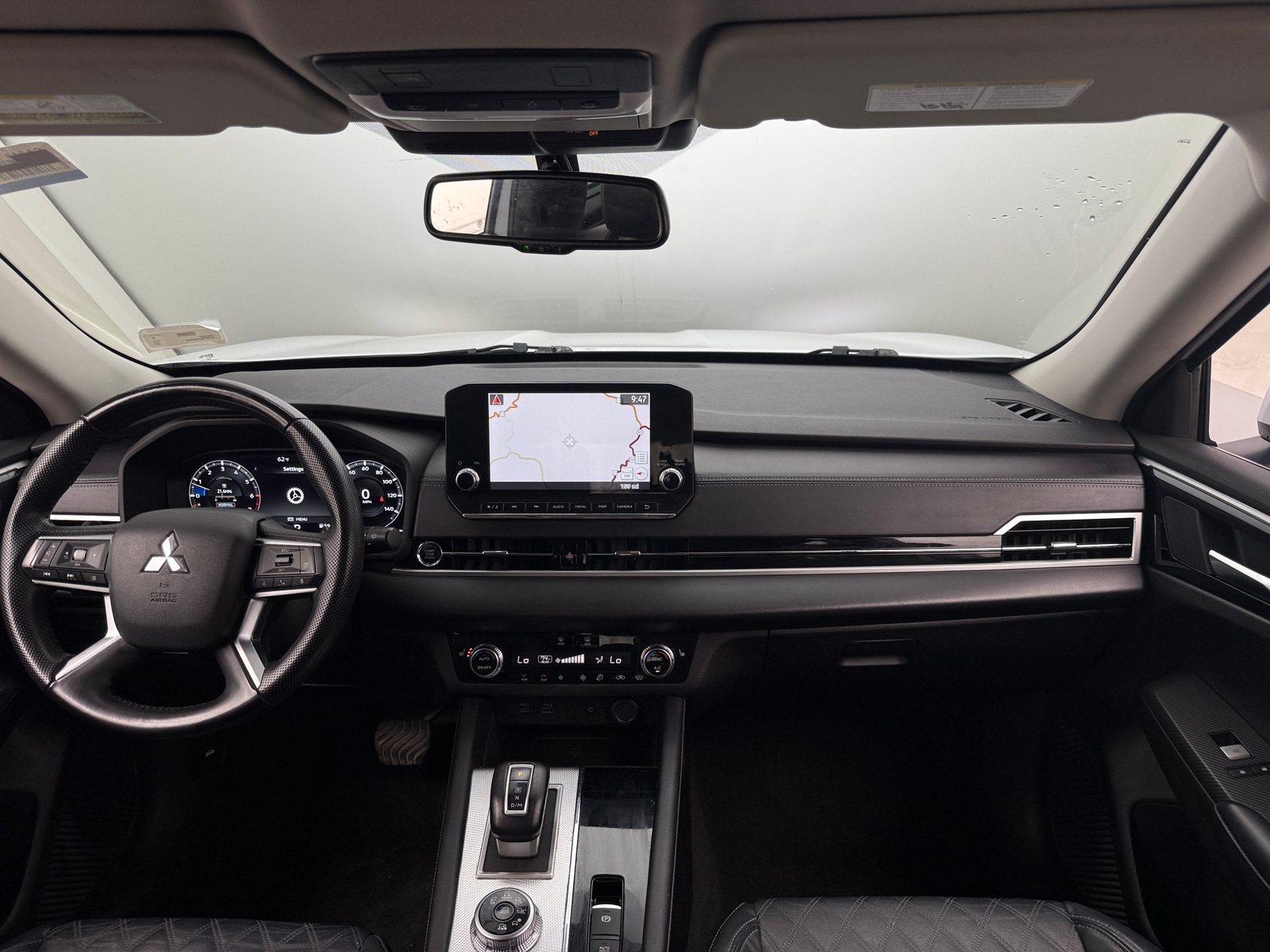 Thumbnail: 2023 Mitsubishi Outlander - 2