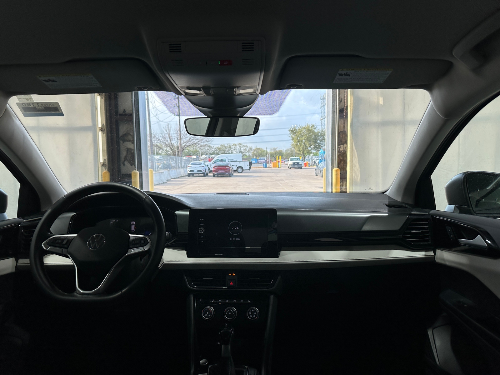 Thumbnail: 2025 Volkswagen Taos - 3