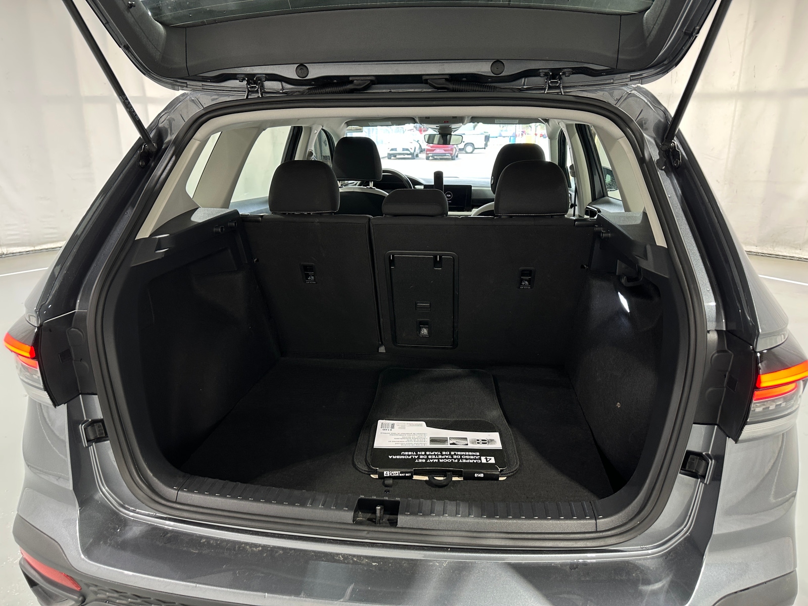 Thumbnail: 2025 Volkswagen Taos - 7