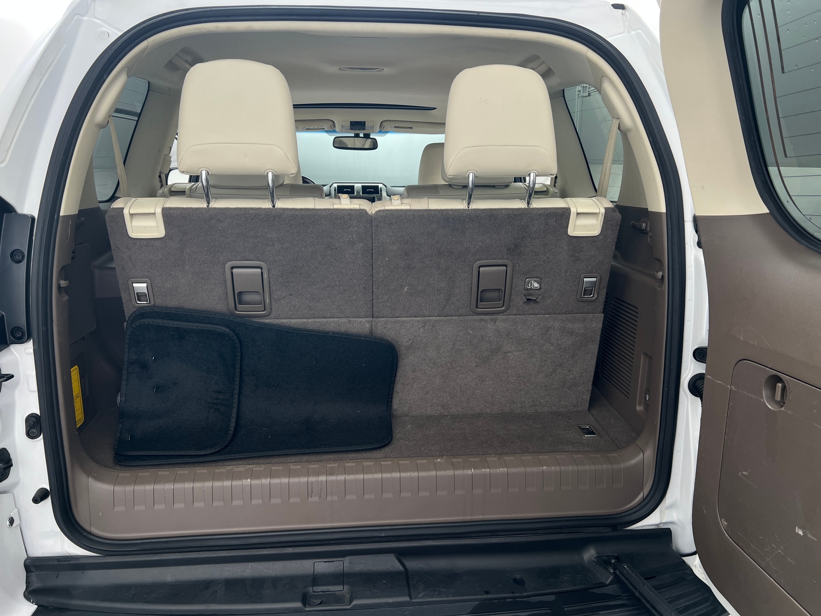 Thumbnail: 2017 Lexus GX - 6