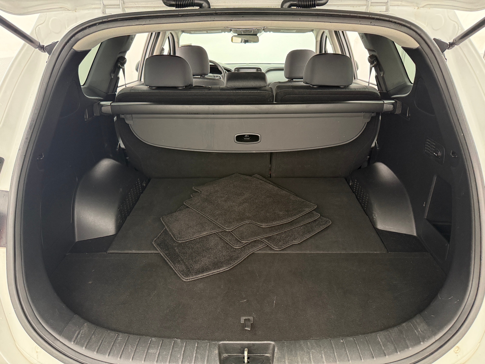 Thumbnail: 2020 Hyundai Santa Fe - 7