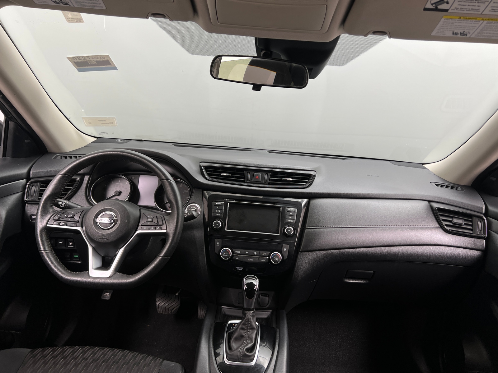 Thumbnail: 2020 Nissan Rogue - 3