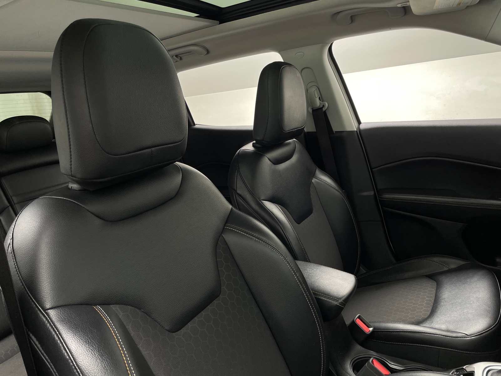 Thumbnail: 2017 Jeep Compass - 2