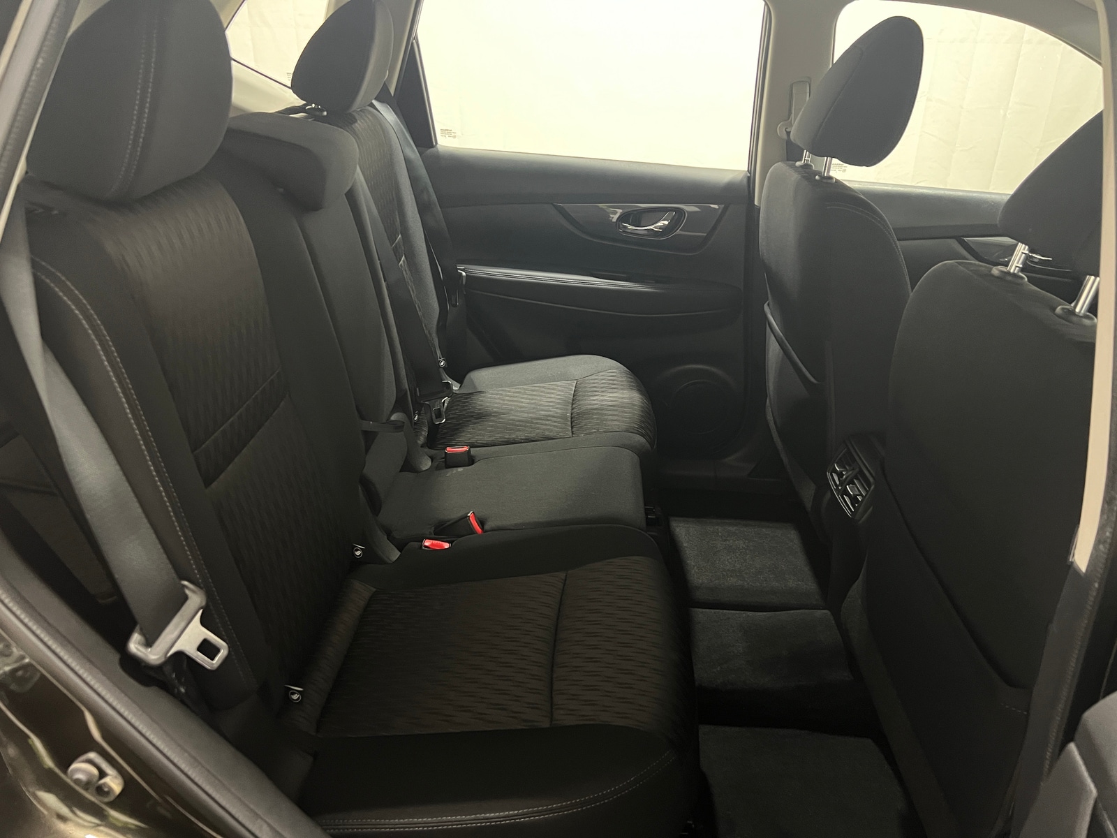 Thumbnail: 2017 Nissan Rogue - 6