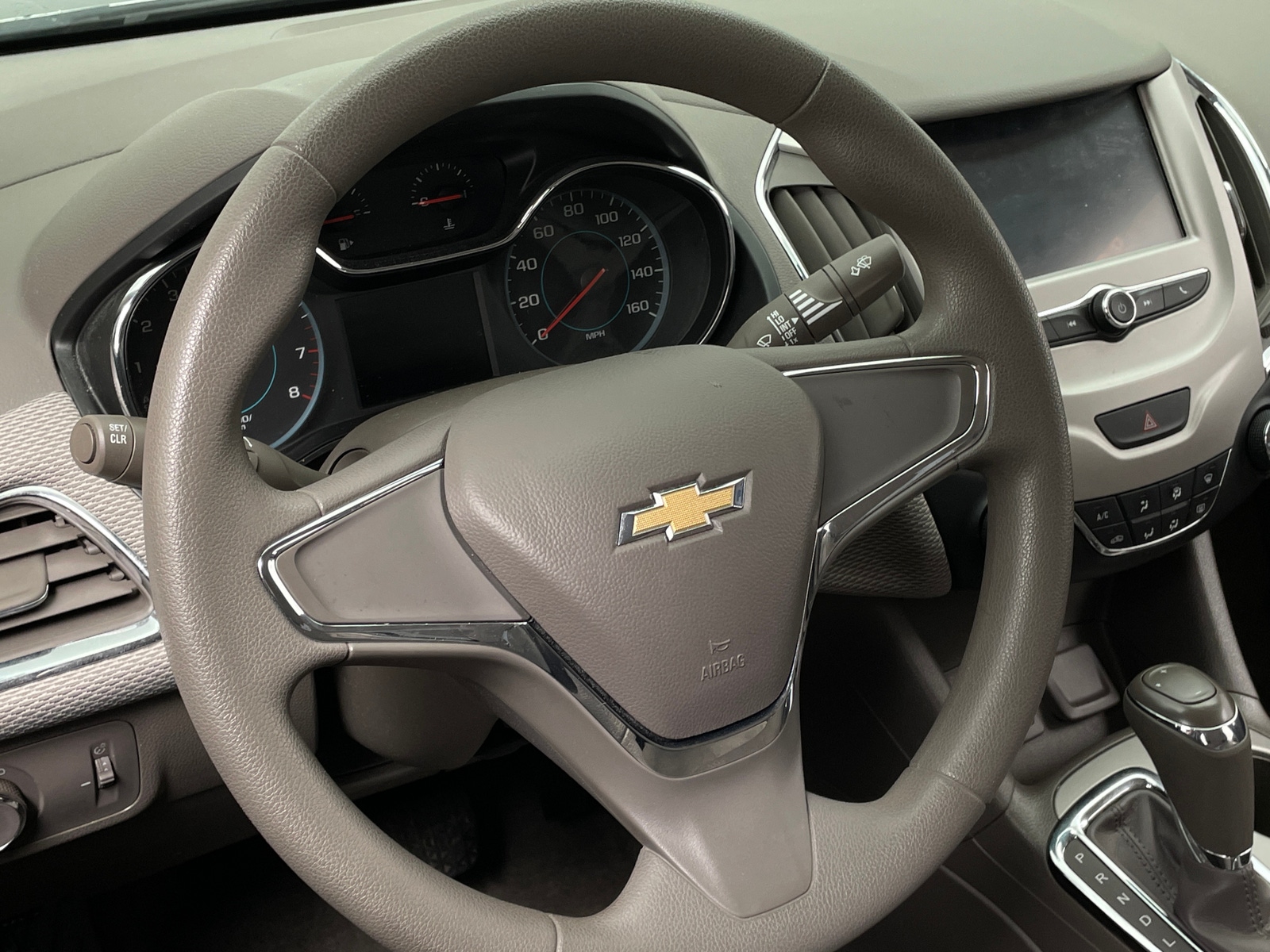 Thumbnail: 2018 Chevrolet Cruze - 5