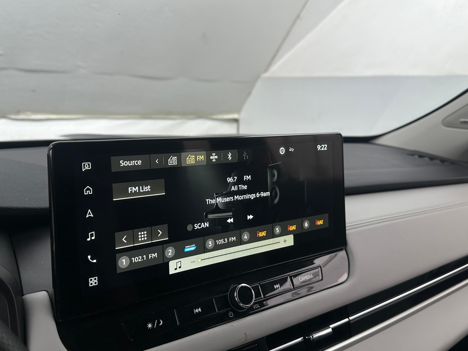 Thumbnail: 2025 Mitsubishi Outlander - 3