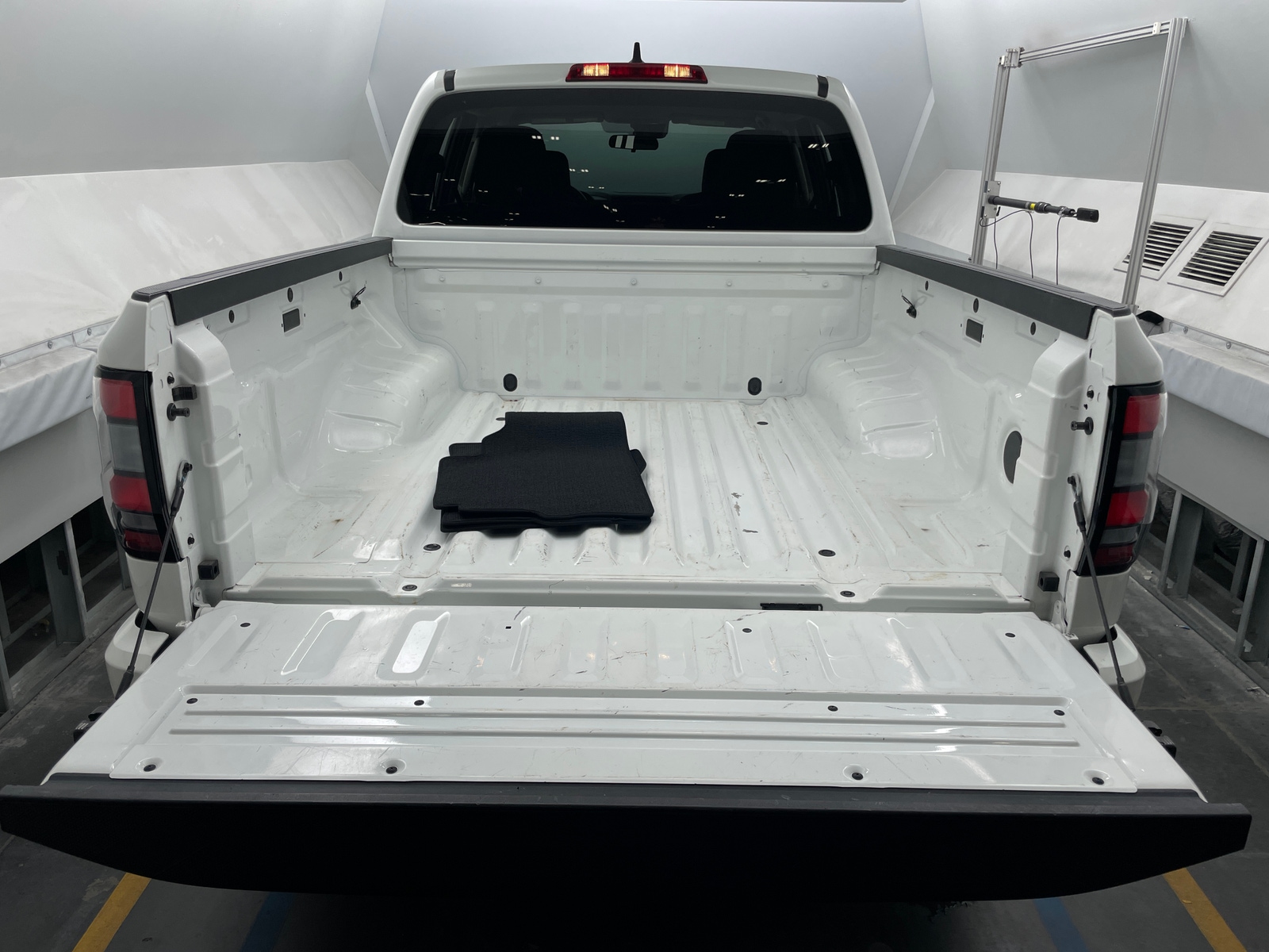 Thumbnail: 2022 Nissan Frontier - 7