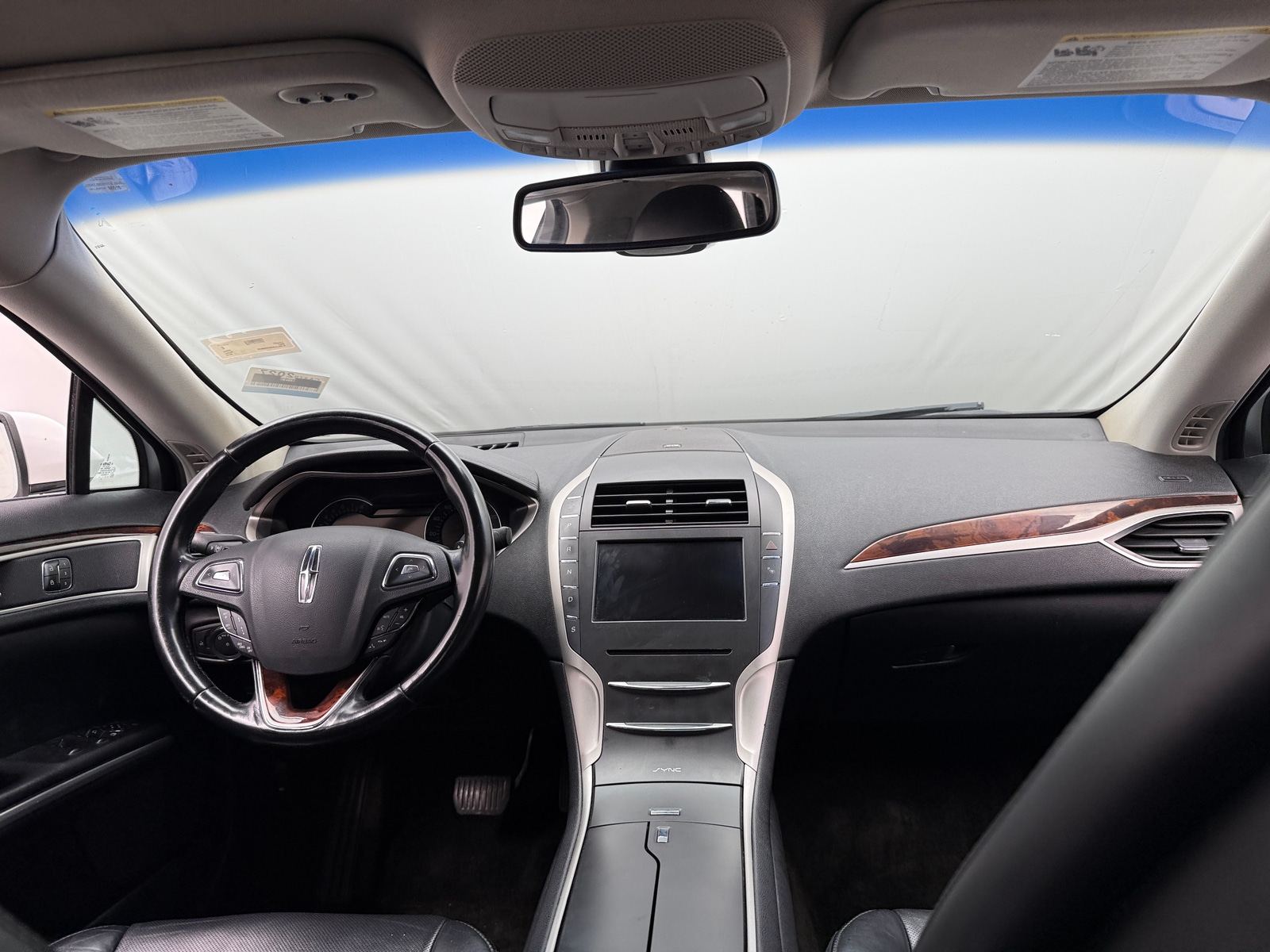 Thumbnail: 2016 Lincoln MKZ - 2