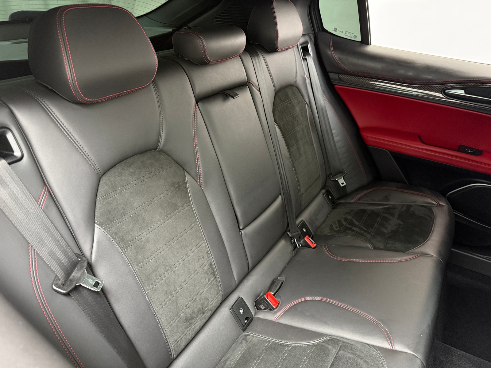 Thumbnail: 2019 Alfa Romeo Stelvio - 6