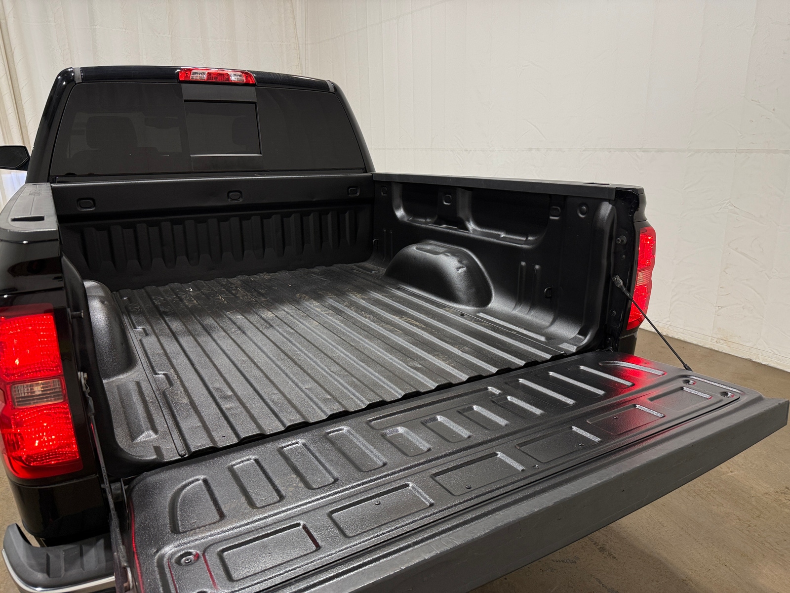 Thumbnail: 2015 Chevrolet Silverado 1500 - 6