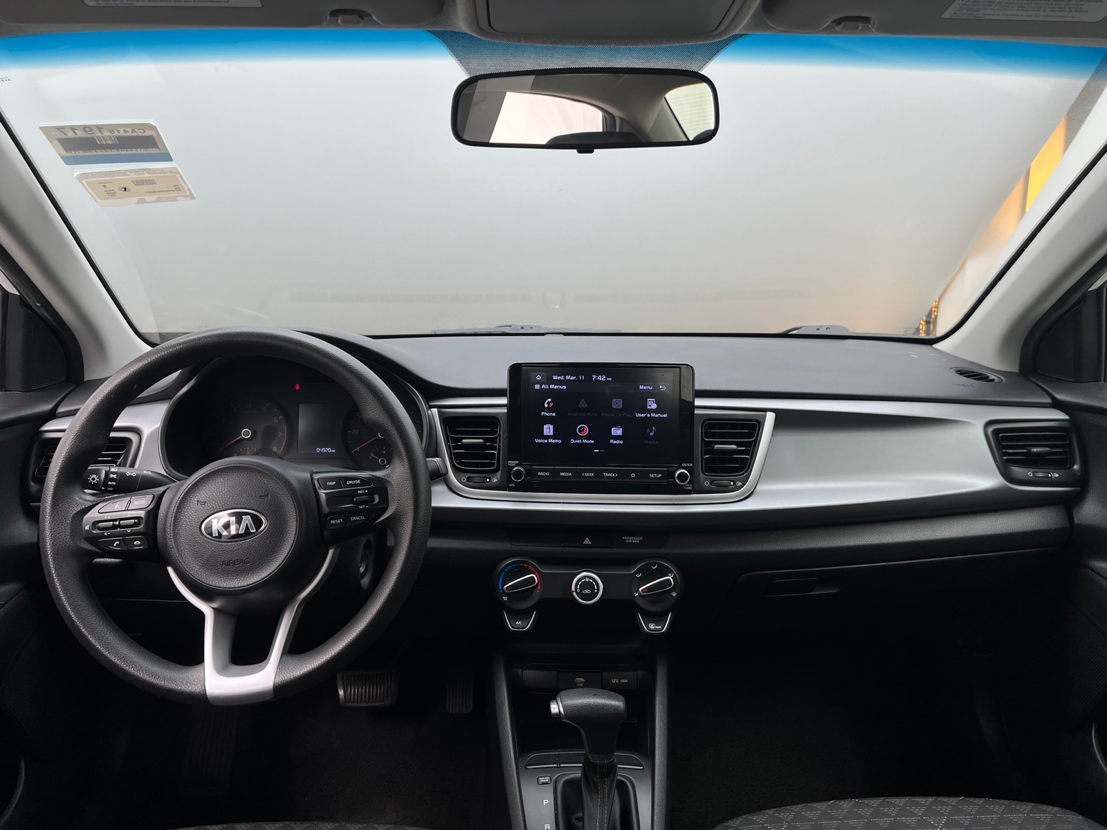 Thumbnail: 2021 Kia Rio - 3