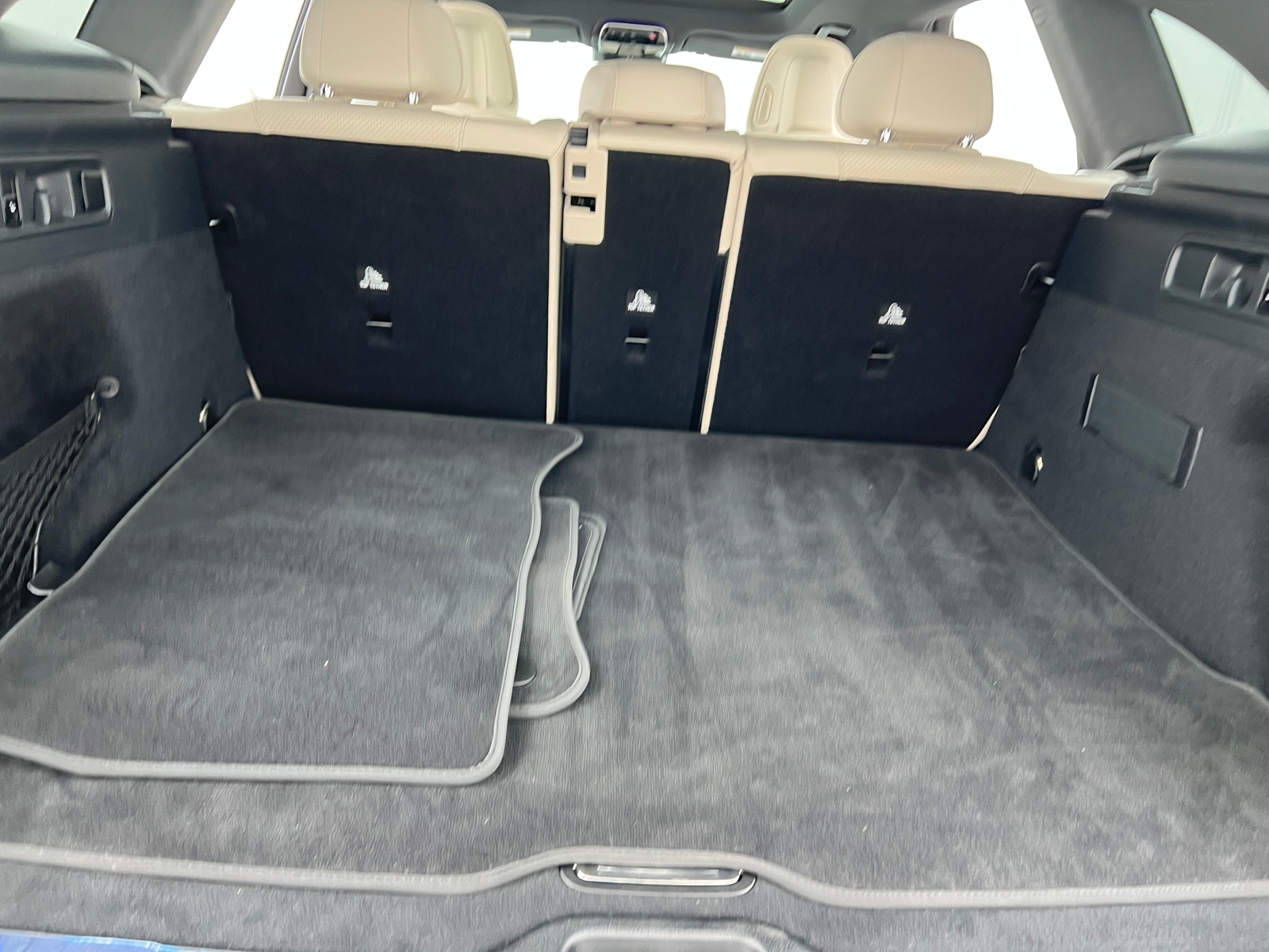 Thumbnail: 2025 Mercedes-Benz GLC - 6