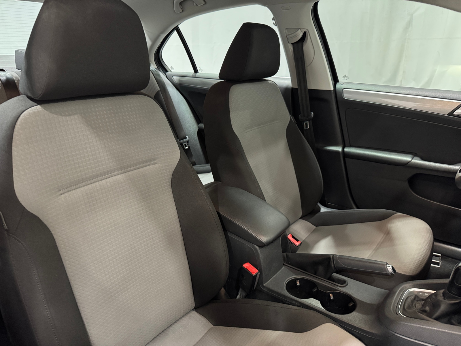 Thumbnail: 2017 Volkswagen Jetta - 2