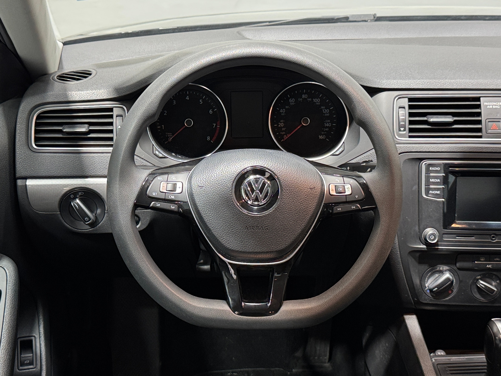 Thumbnail: 2017 Volkswagen Jetta - 5