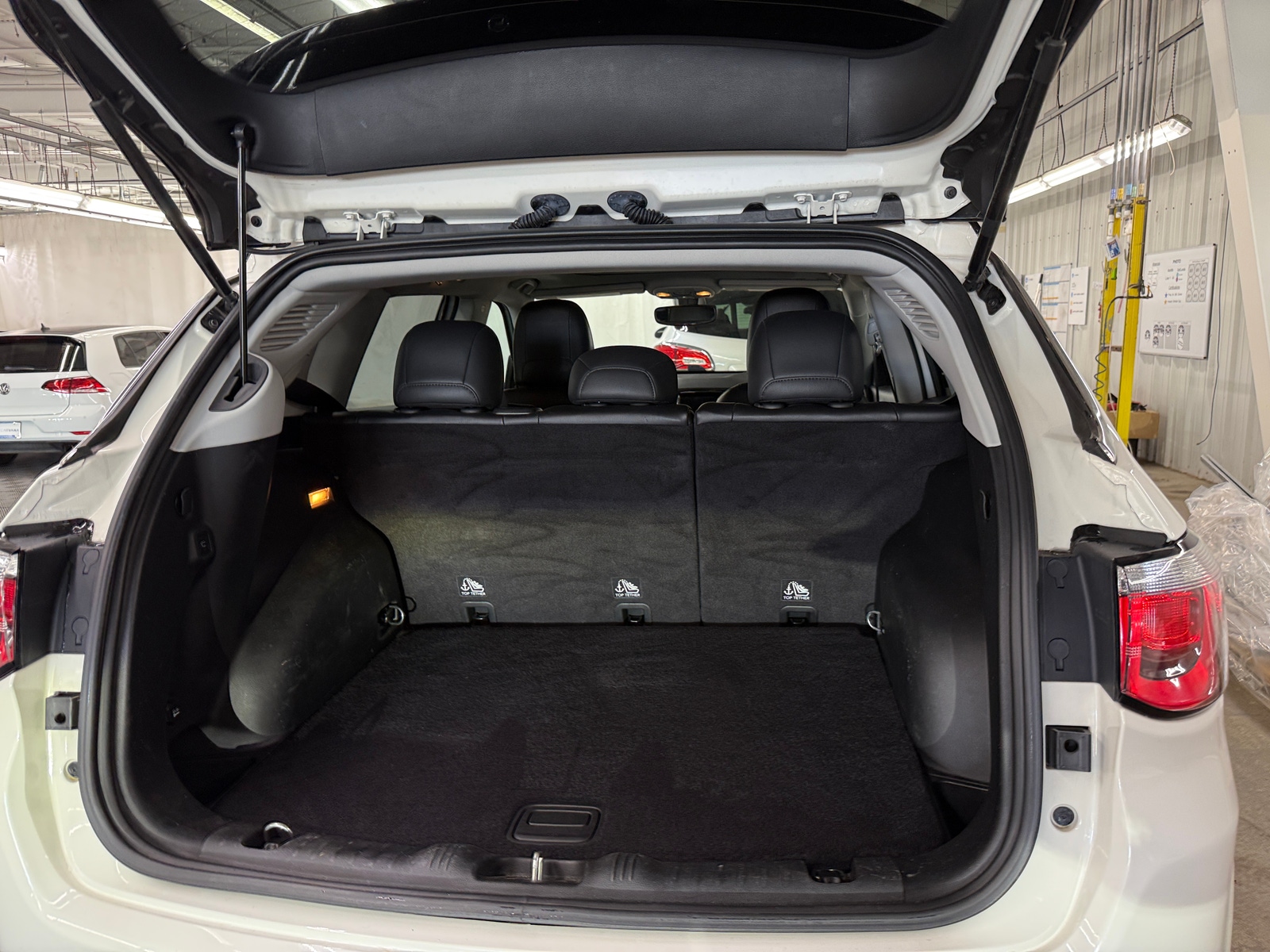 Thumbnail: 2018 Jeep Compass - 6