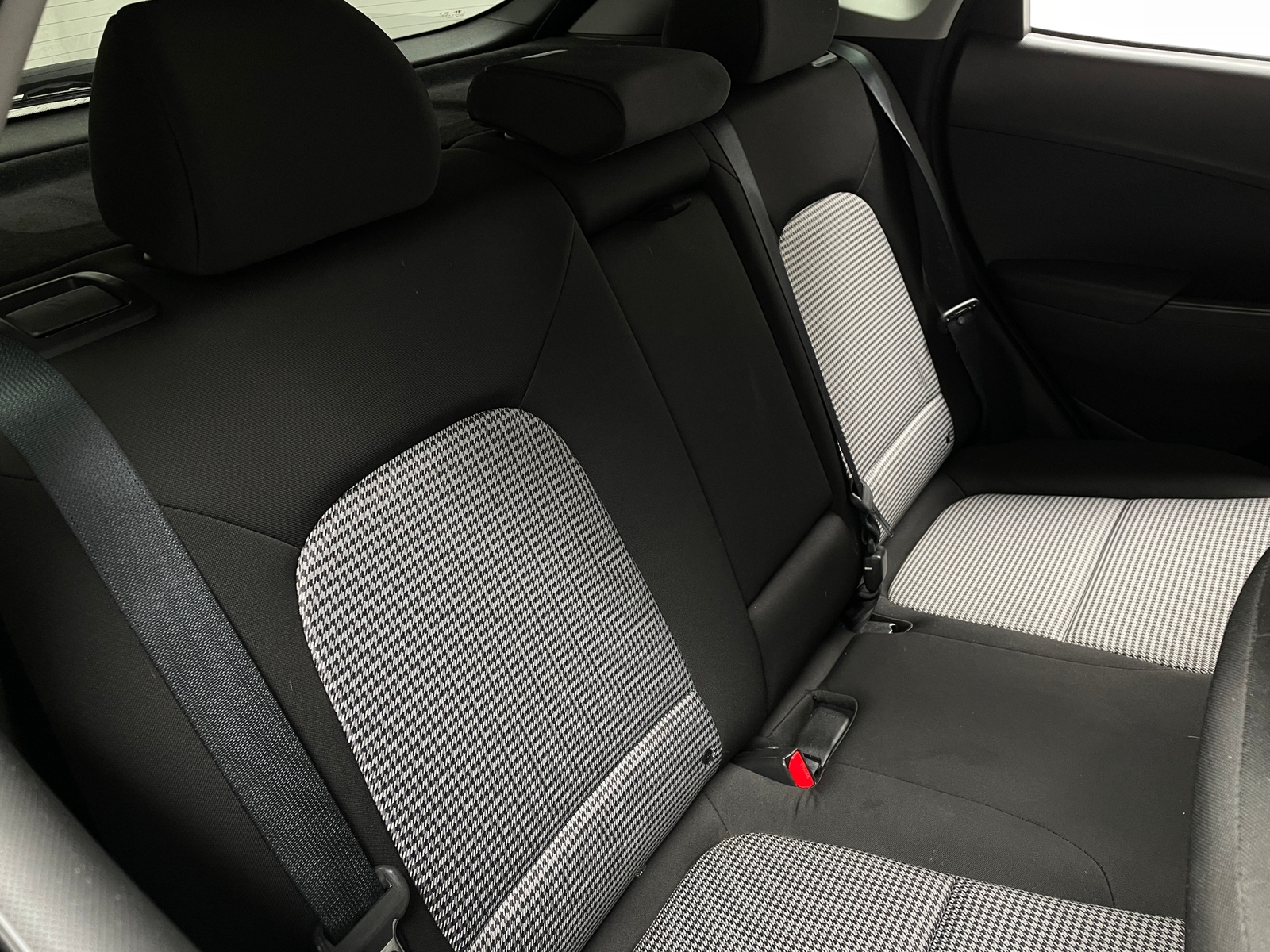 Thumbnail: 2020 Hyundai Kona - 6