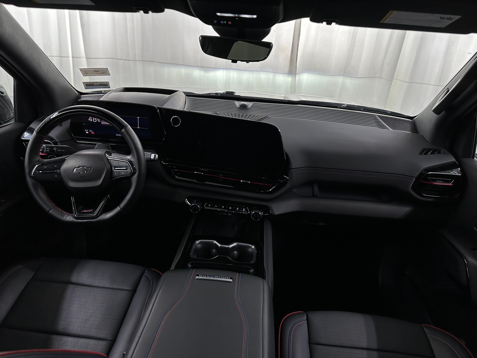 Thumbnail: 2024 Chevrolet Silverado EV - 3