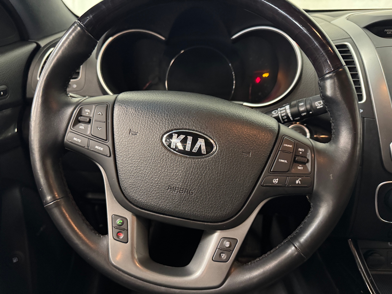 Thumbnail: 2014 Kia Sorento - 4