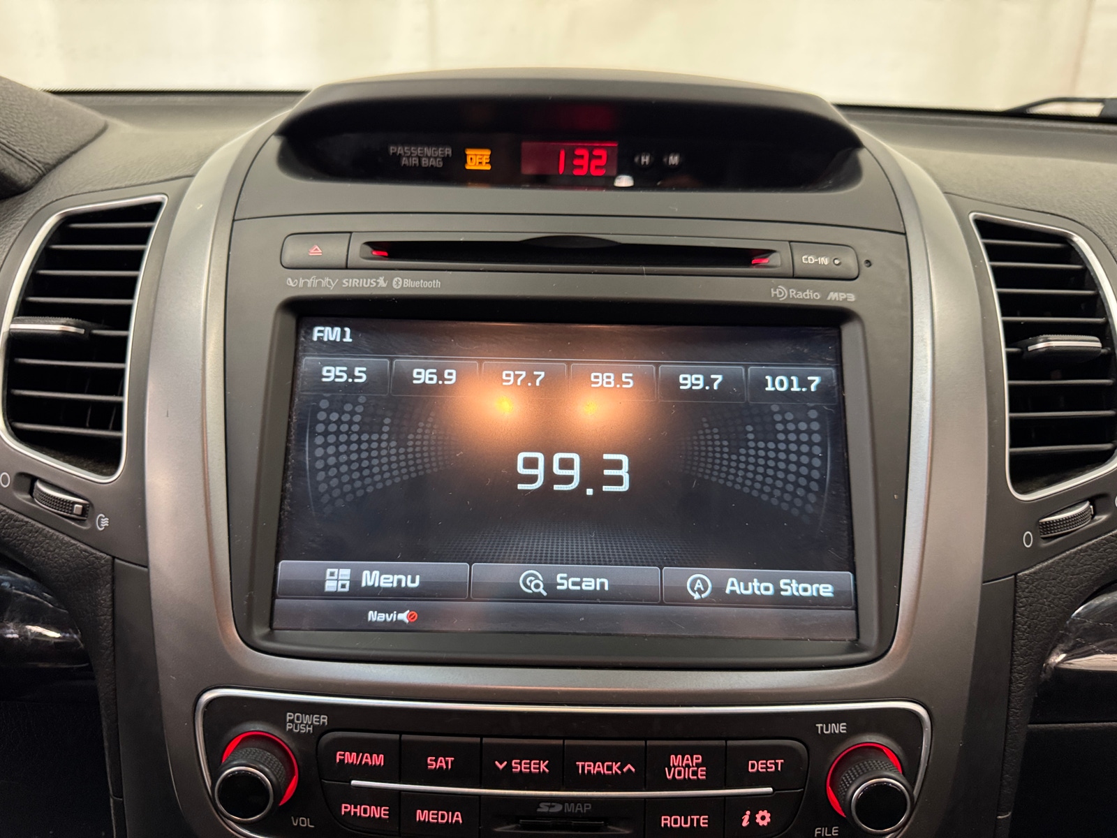 Thumbnail: 2014 Kia Sorento - 3