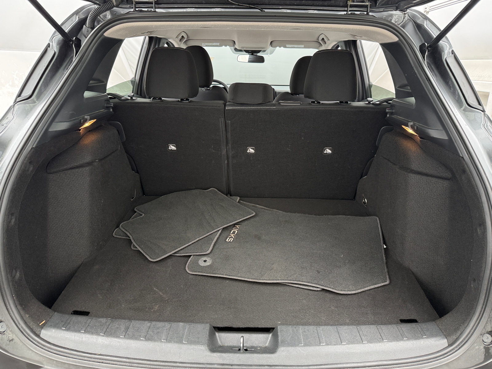 Thumbnail: 2025 Nissan Kicks - 7