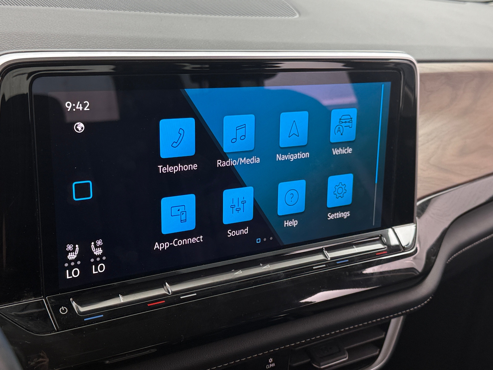 Thumbnail: 2025 Volkswagen Atlas - 3