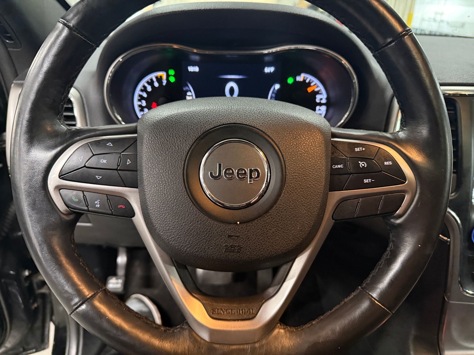 Thumbnail: 2018 Jeep Grand Cherokee - 4