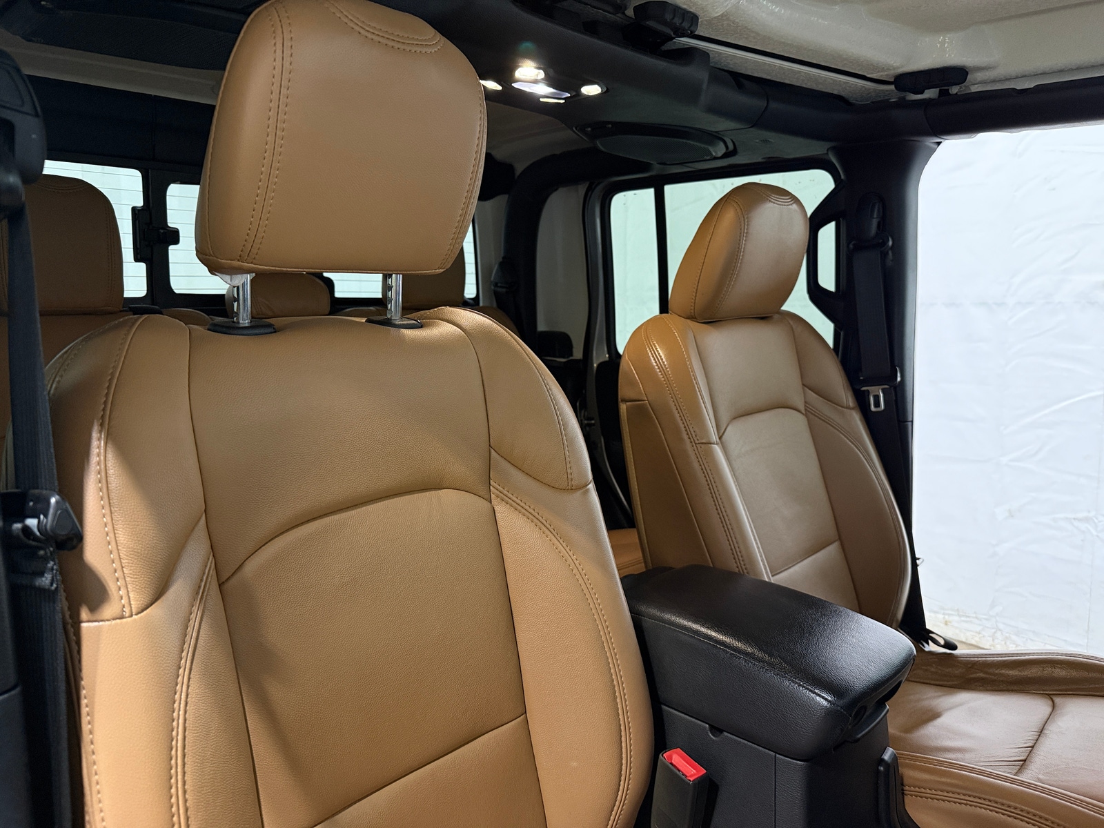 Thumbnail: 2020 Jeep Gladiator - 2