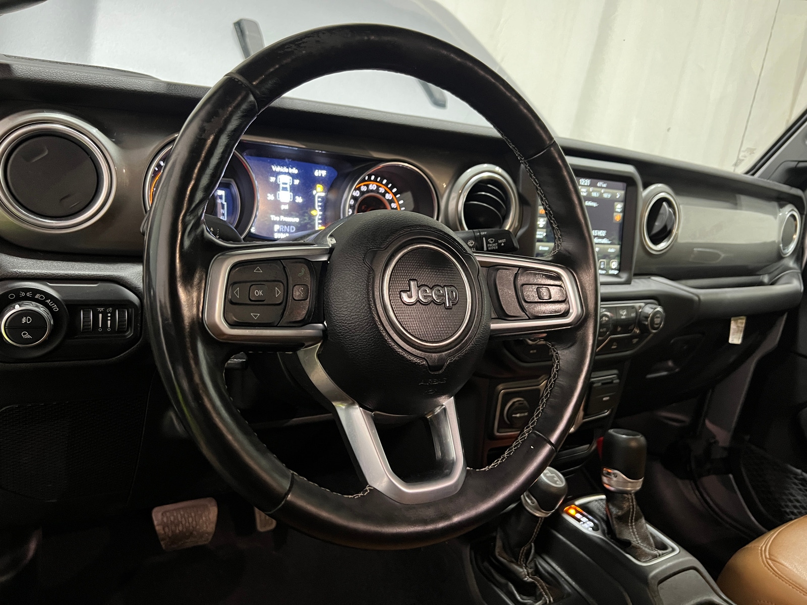 Thumbnail: 2020 Jeep Gladiator - 5