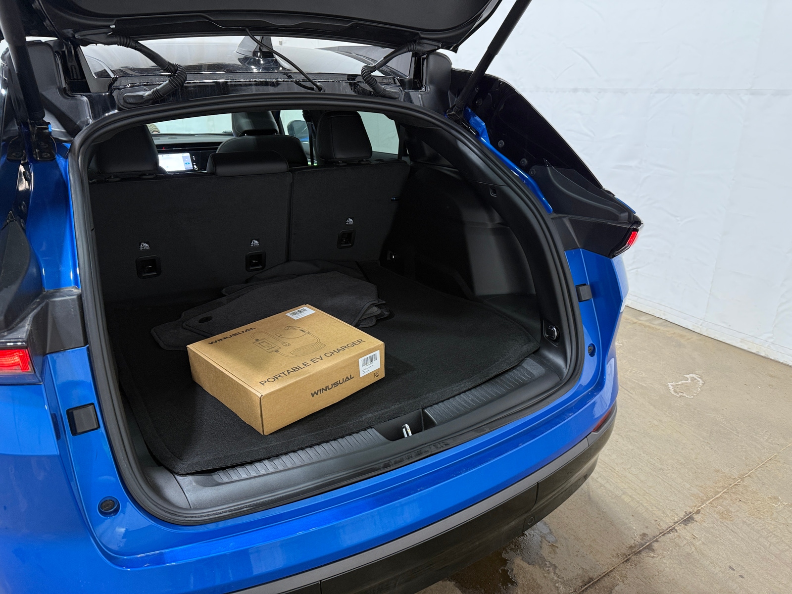 Thumbnail: 2025 Jeep Wagoneer S - 6