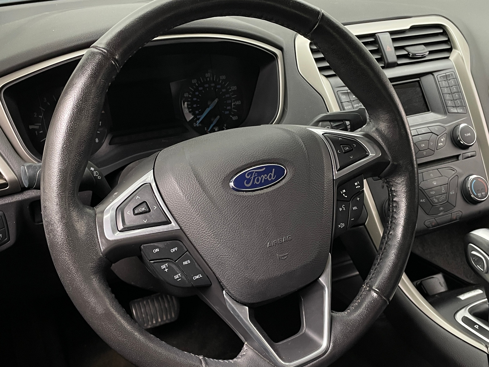 Thumbnail: 2015 Ford Fusion - 4