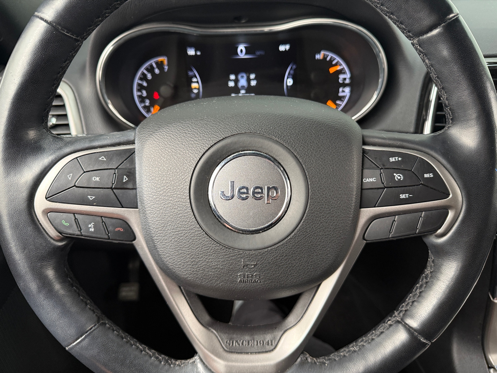 Thumbnail: 2022 Jeep Grand Cherokee - 4