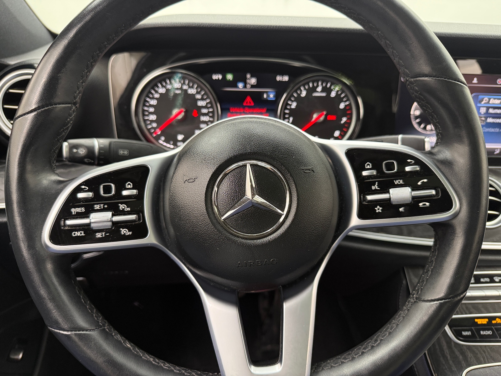 Thumbnail: 2019 Mercedes-Benz E-Class - 4