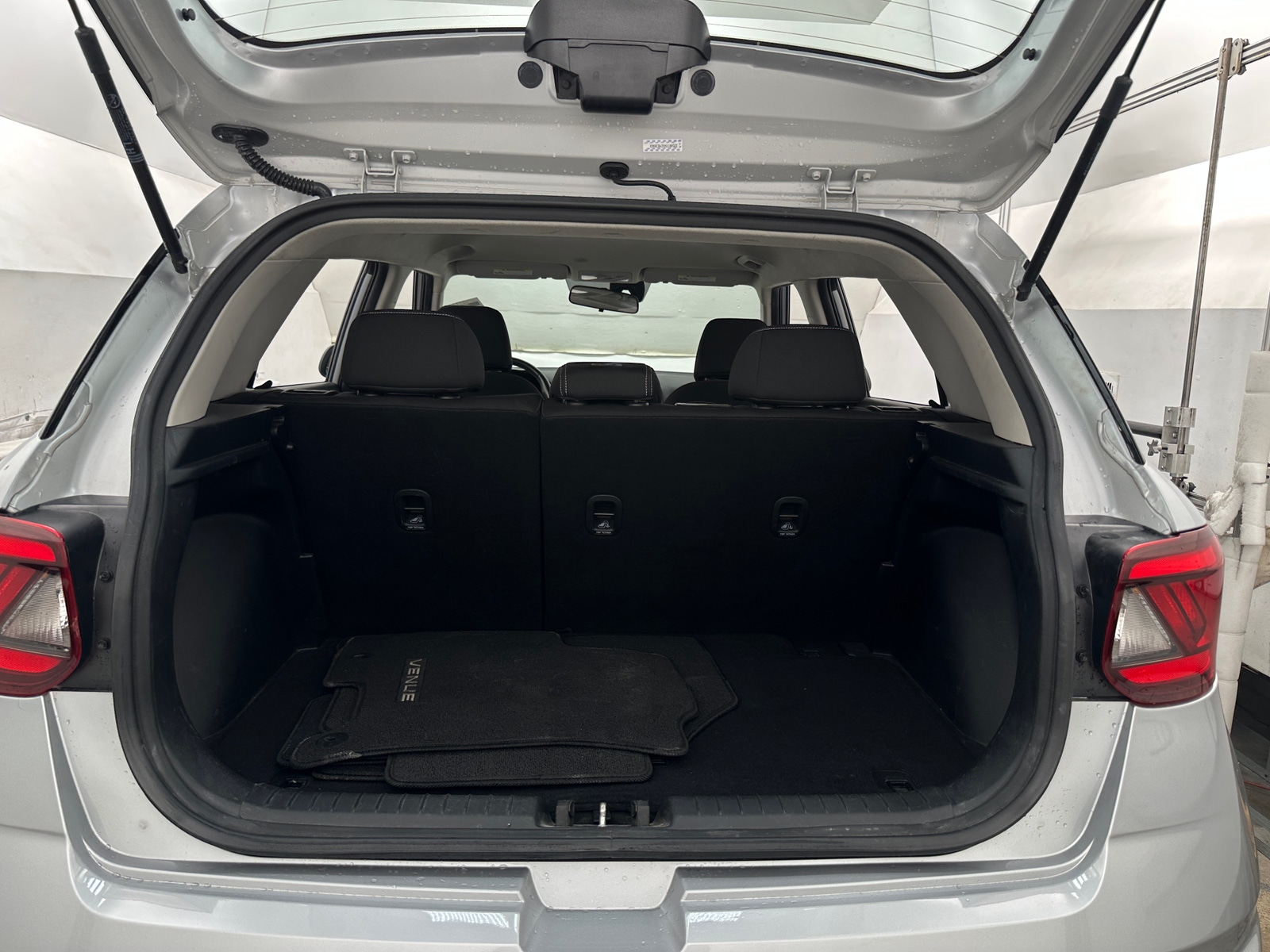 Thumbnail: 2021 Hyundai Venue - 7