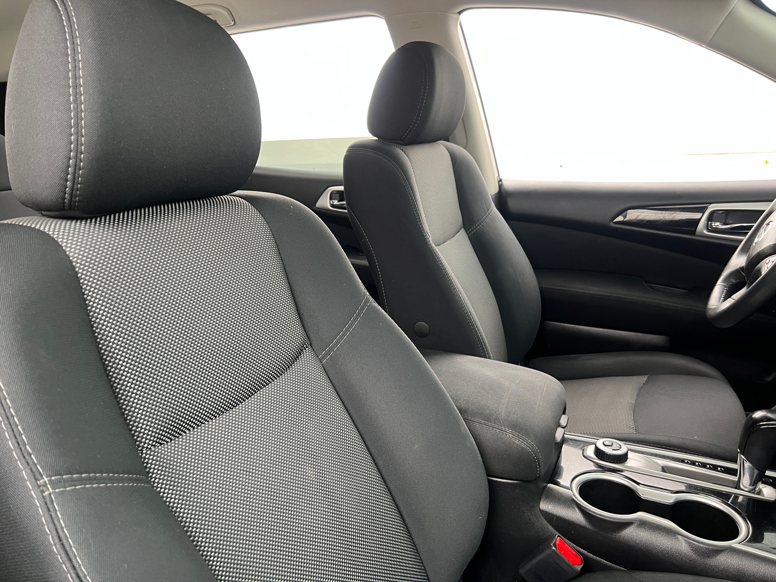 Thumbnail: 2017 Nissan Pathfinder - 2