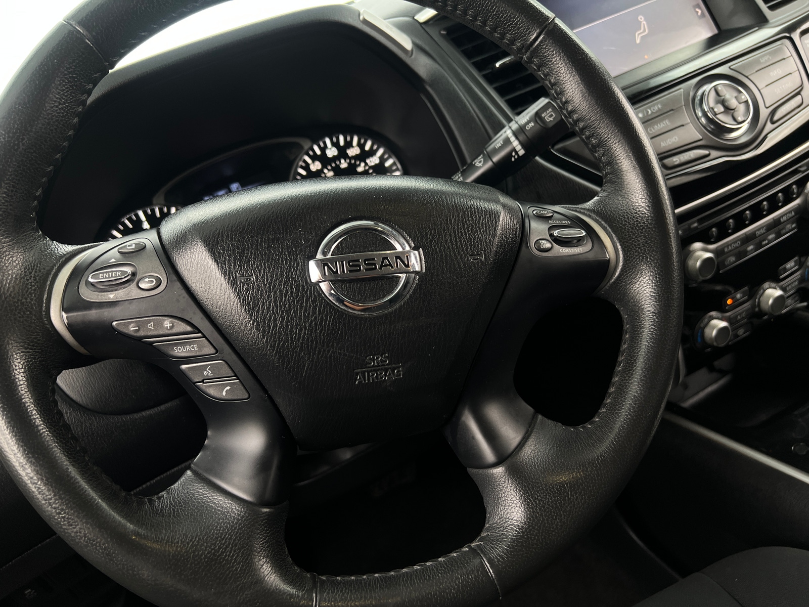 Thumbnail: 2017 Nissan Pathfinder - 5