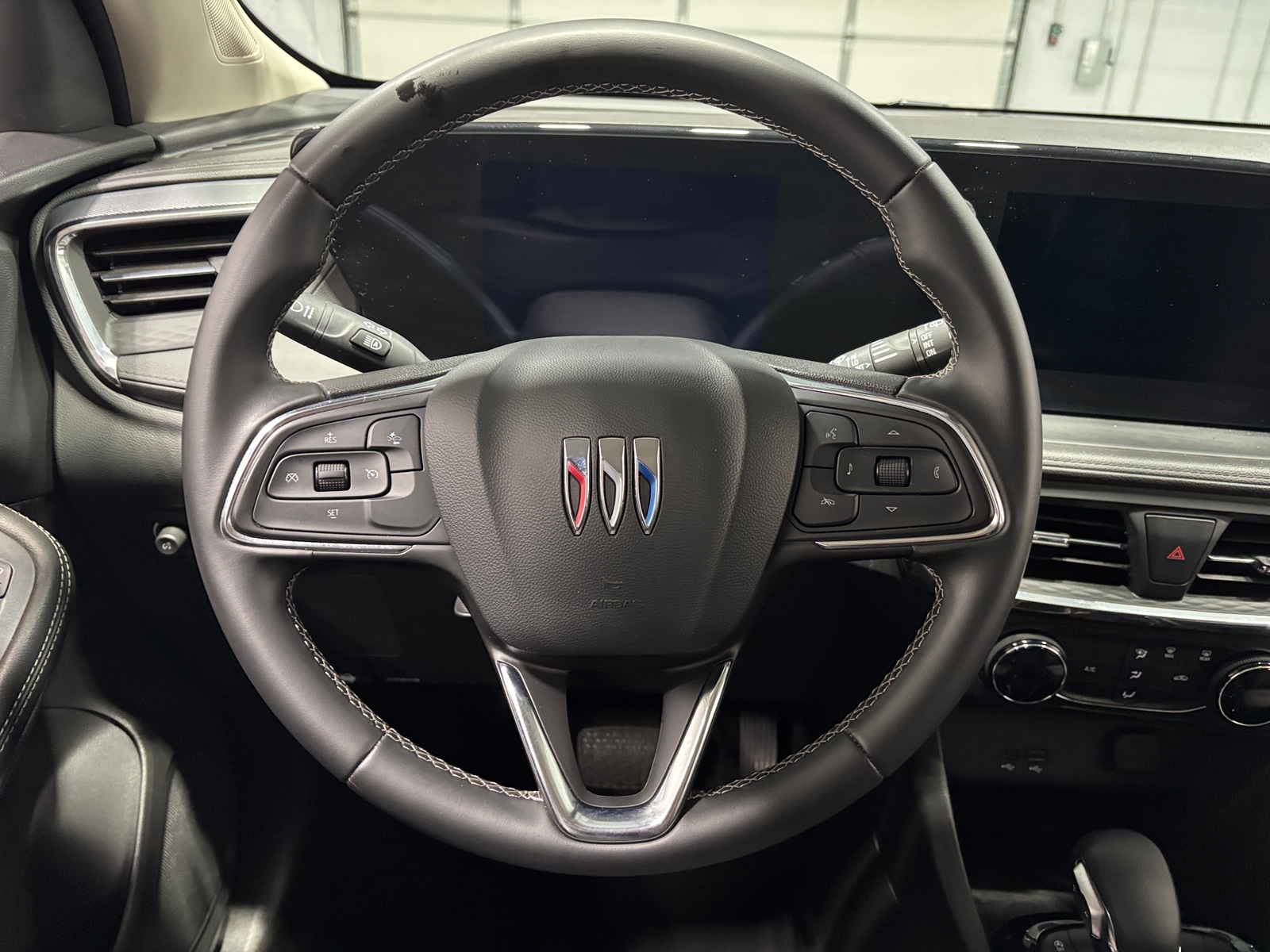 Thumbnail: 2025 Buick Encore GX - 5