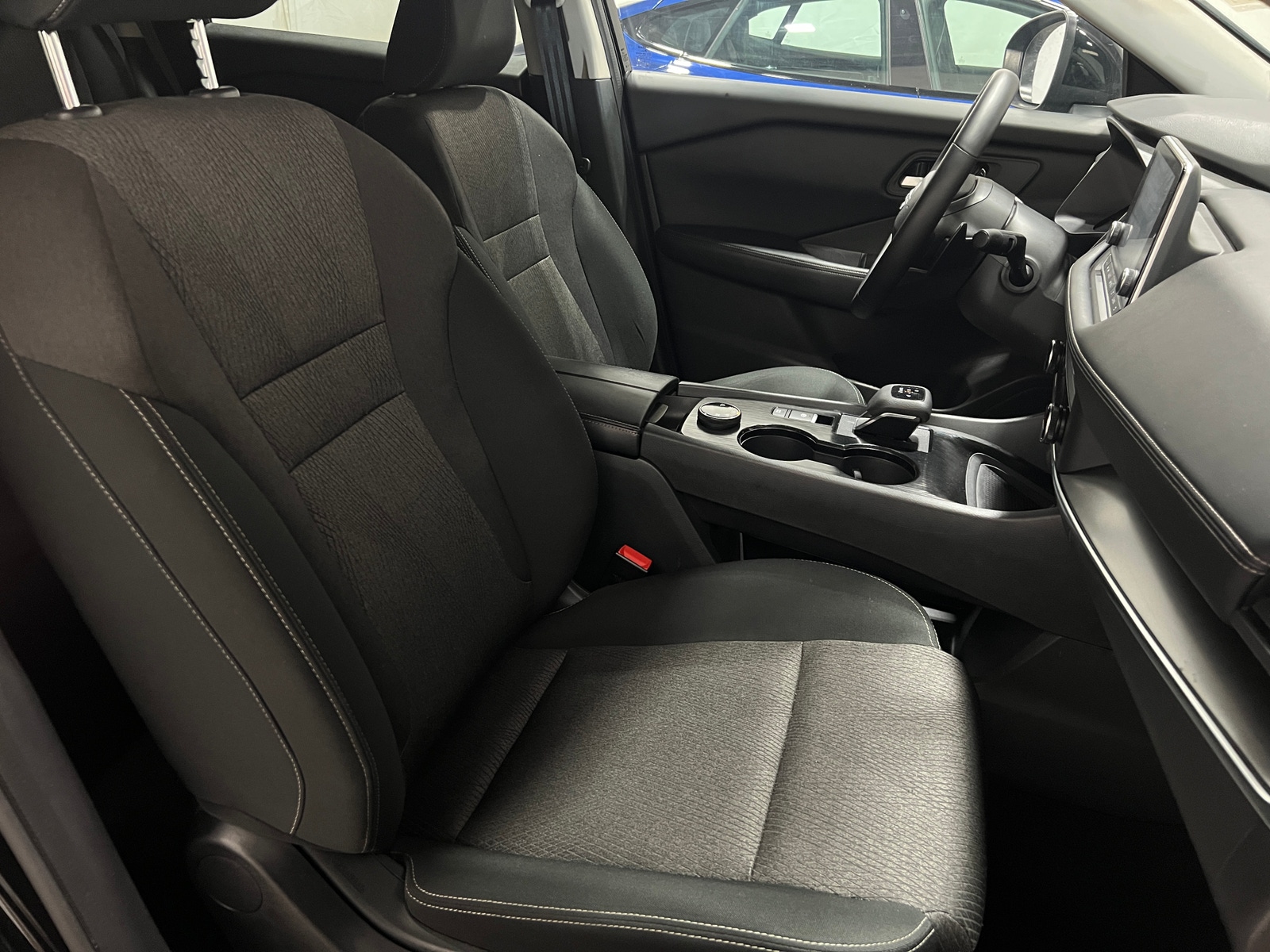 Thumbnail: 2025 Nissan Rogue - 2