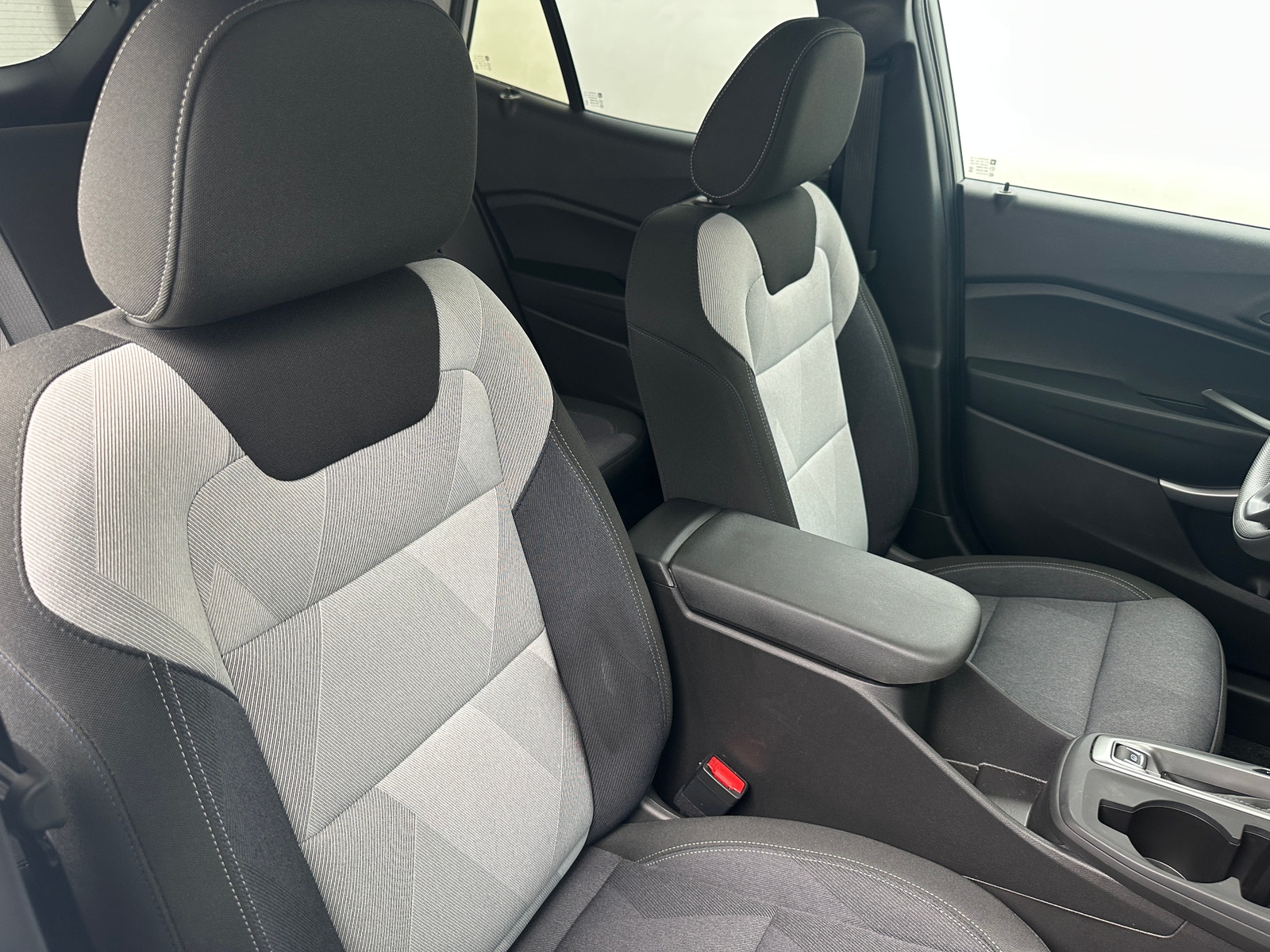 Thumbnail: 2025 Chevrolet Trax - 2