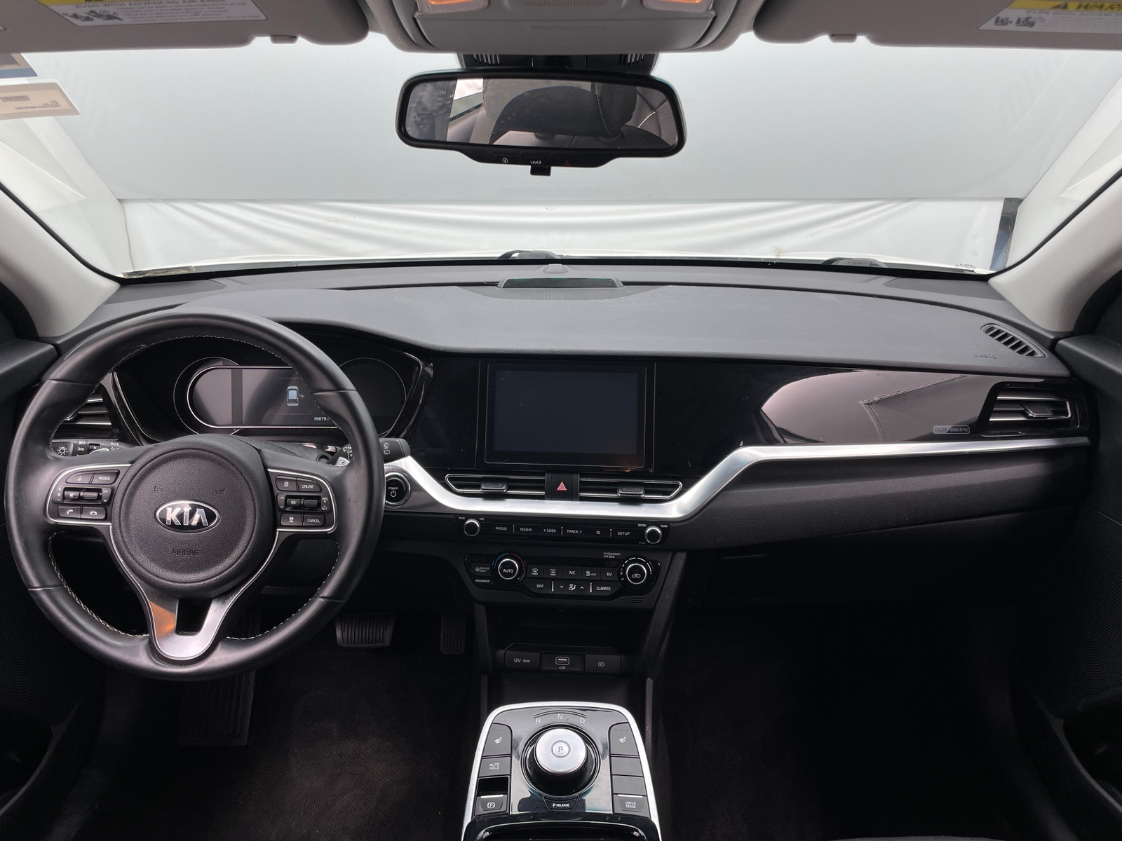 Thumbnail: 2021 Kia Niro - 3