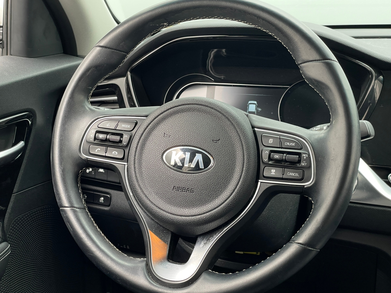 Thumbnail: 2021 Kia Niro - 5